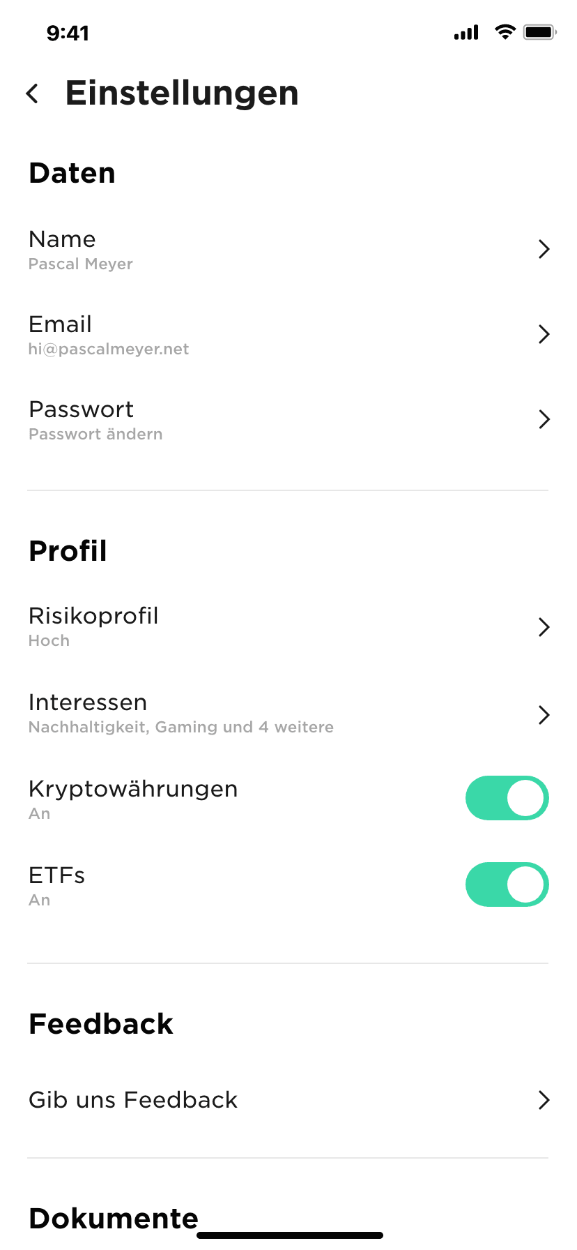 Vario app settings with risk profile and interests